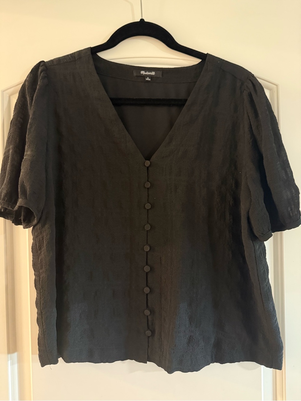 Madewell Black V-Neck Button-Front Puff Sleeve Blouse